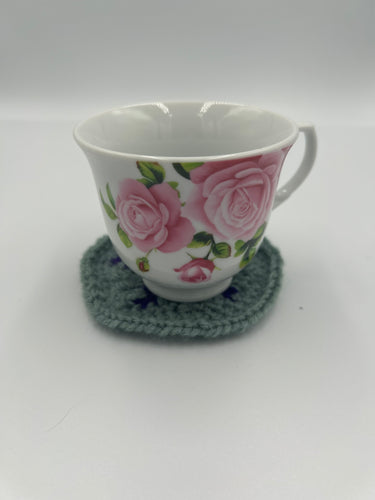 Handmade Crochet Starburst Coaster – Unique Drinkware Accessory
